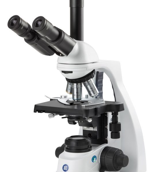 MICROSCOPIO TRINOCULAR CON OBJETIVOS PLAN ACROMÁTICOS AL INFINITO (IOS) E ILUMINACIÓN LED, EUROMEX BS.1153-PLI